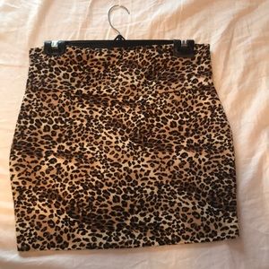 Cheetah stretch skirt
